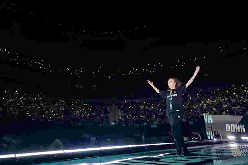 LPL 的当前15点经济差数据： Invictus Gaming 的三项C在榜单上！ knight 的数据为负！